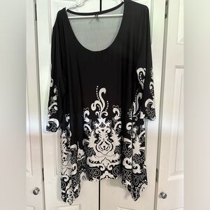 White Mark Women’s Tunic Black and White 3X